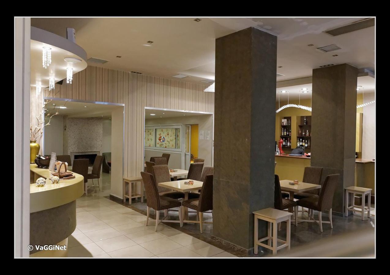 Lidra Hotel Aridaía Exteriör bild